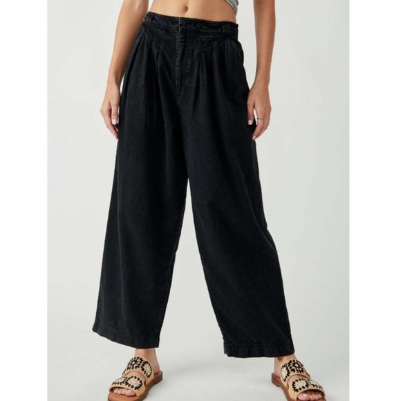 Free People Pants - Free People Lotta Love Pleated Wide Leg Pants Black